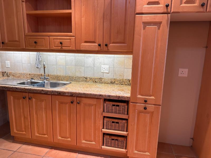 To Let 4 Bedroom Property for Rent in Fish Hoek Western Cape